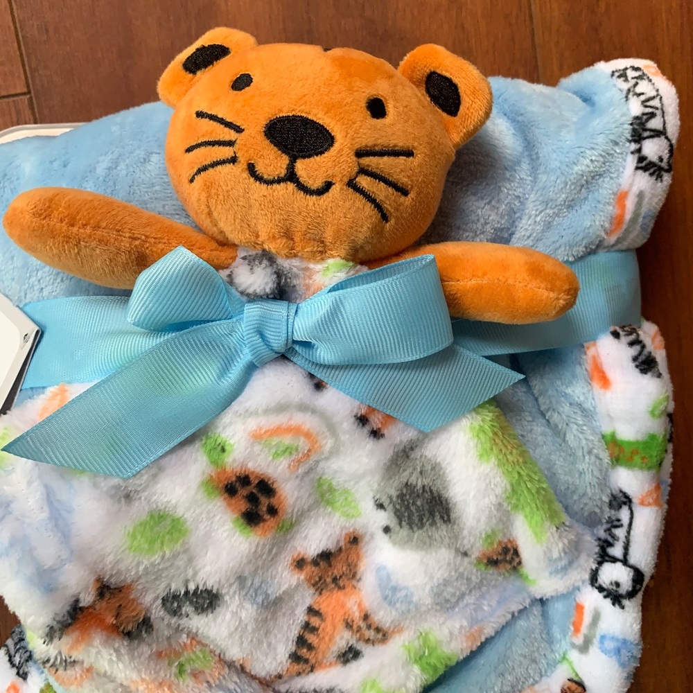 Soft Plush Blanket and Blankie Pal Set